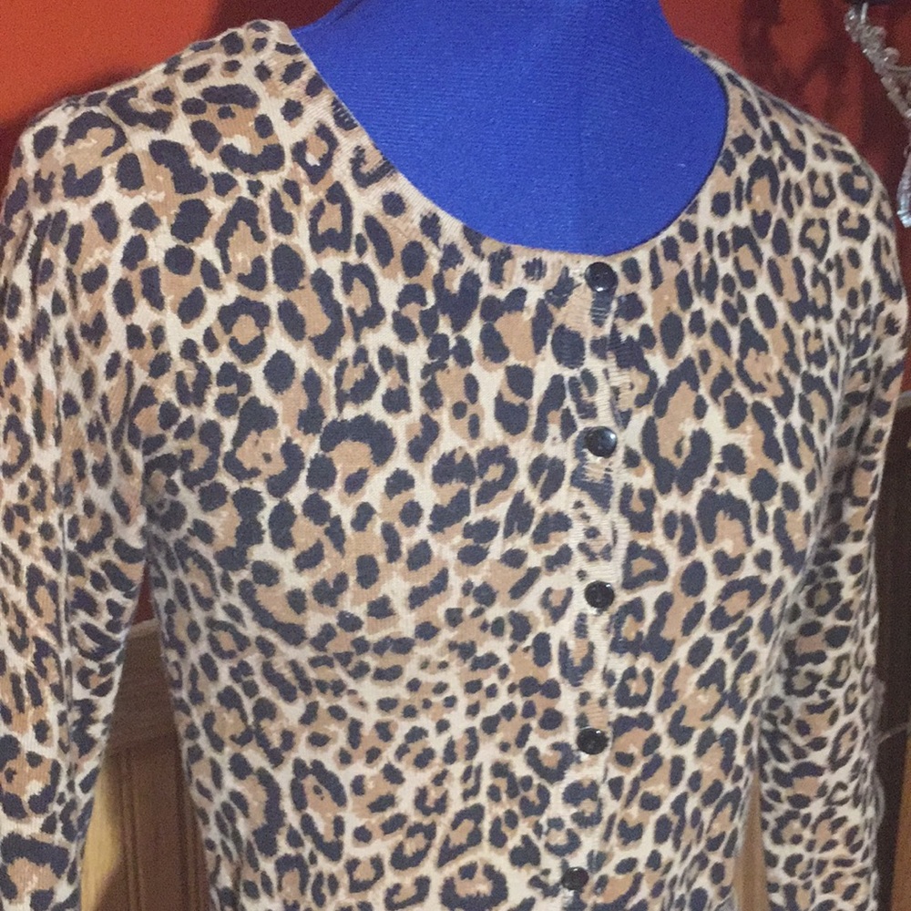 H&M Leopard short button down sweater cardigan 2 - Picture 3 of 8